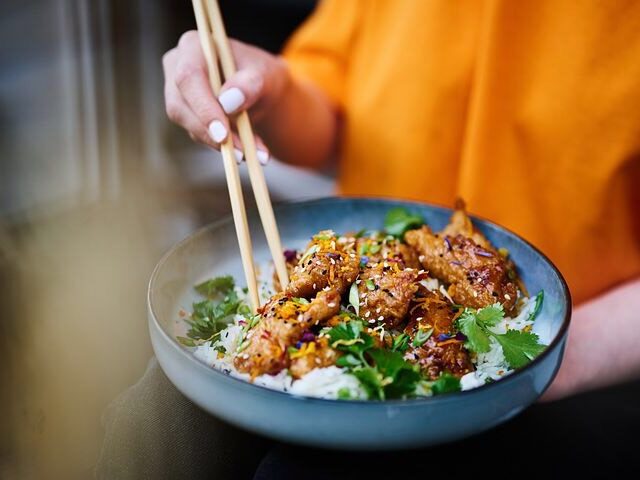 その不眠、「食積」が原因かも？