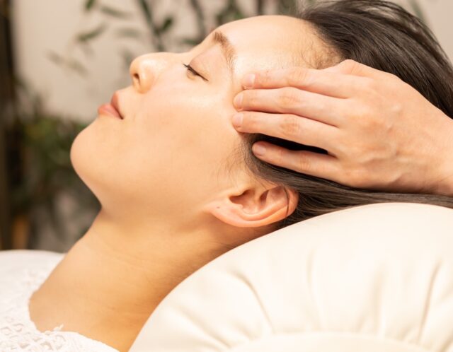 不眠・浅い眠りでお悩みの方へ。ヘッドスパで睡眠の質を高める方法