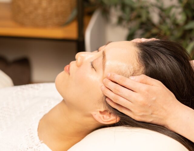 スマホ疲れ撃退！“耳ほぐし”で頭が軽くなる理由とは？